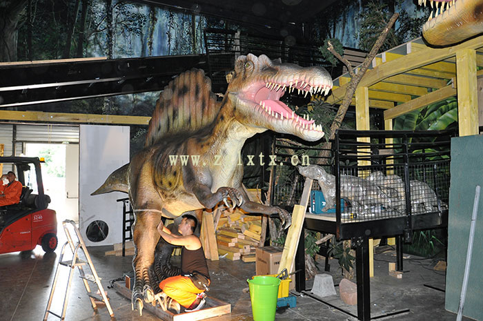 1法国动物园恐龙展厅安装现场图一16.jpg